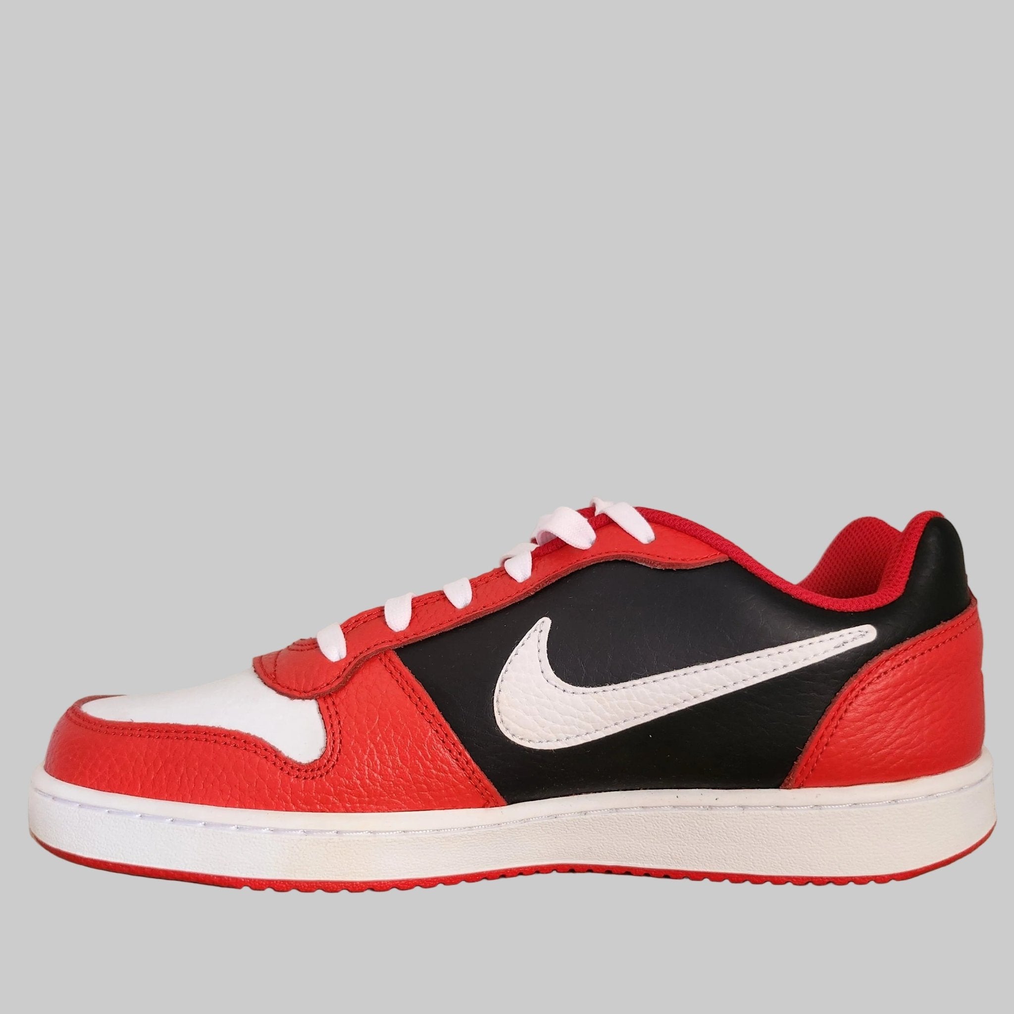 BASKET NIKE EBERNON LOW PREM AQ1774101STOCK - OUT SNEAKERSRouge44.5STOCK - OUT SNEAKERS