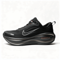 NIKE VOMERO PLUS SNEAKERS CONFORT HOMMESTOCK - OUT SNEAKERS40NOIR/CRAMOISI VIF/NOIRSTOCK - OUT SNEAKERS