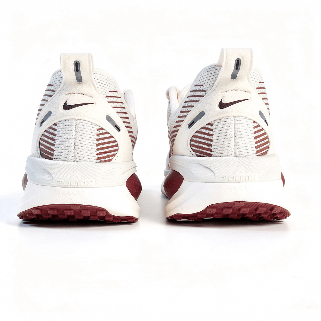 W NIKE VOMERO 18 SNEAKERS CONFORT FEMMESTOCK - OUT SNEAKERSIVOIRE PALE/EQ ROUGE FNC35.5STOCK - OUT SNEAKERS